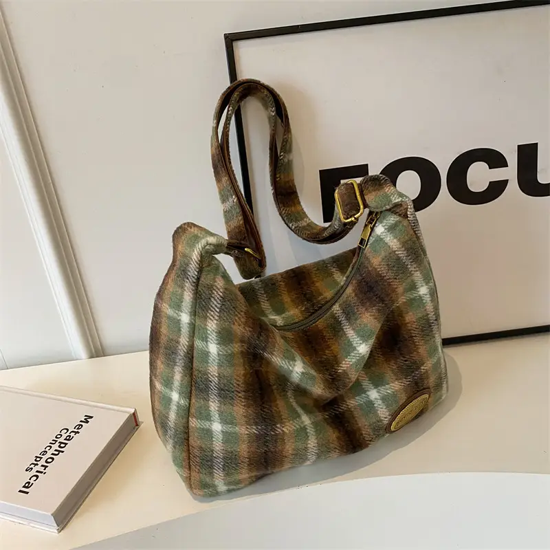 Retro Plaid Woolen Crossbody Bag for Women - Image 2