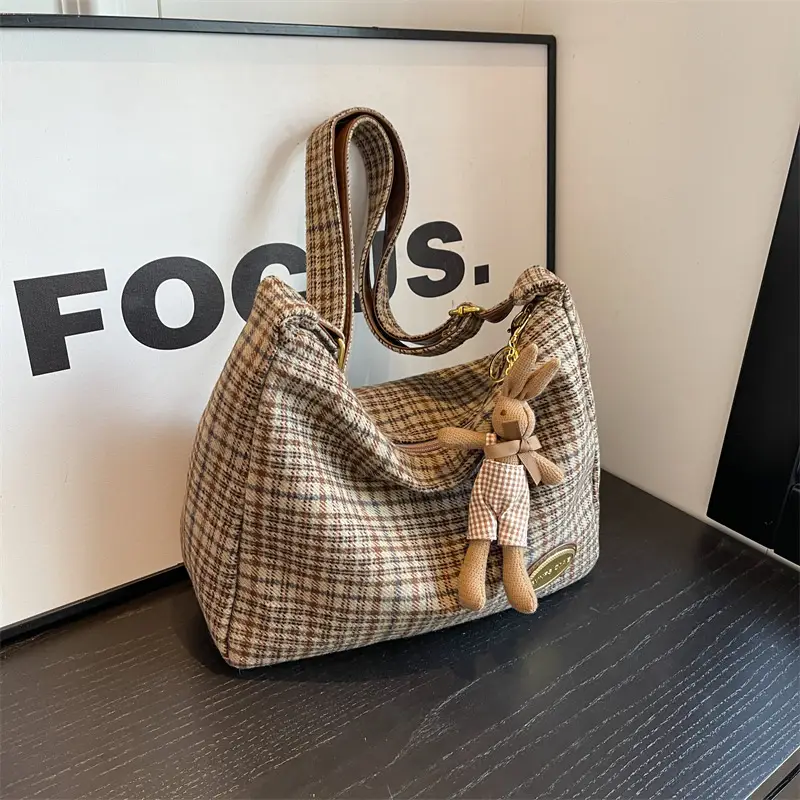 Retro Plaid Woolen Crossbody Bag for Women - Image 6