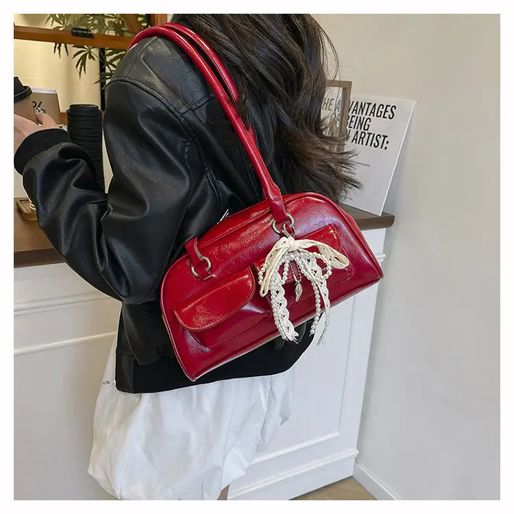 Black Leather Shoulder Bag with Chain Detail — feature 18