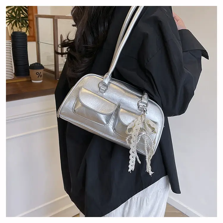 Black Leather Shoulder Bag with Chain Detail — feature 8