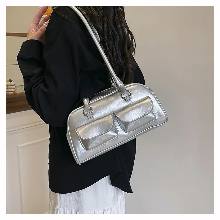 Black Leather Shoulder Bag with Chain Detail — feature 9