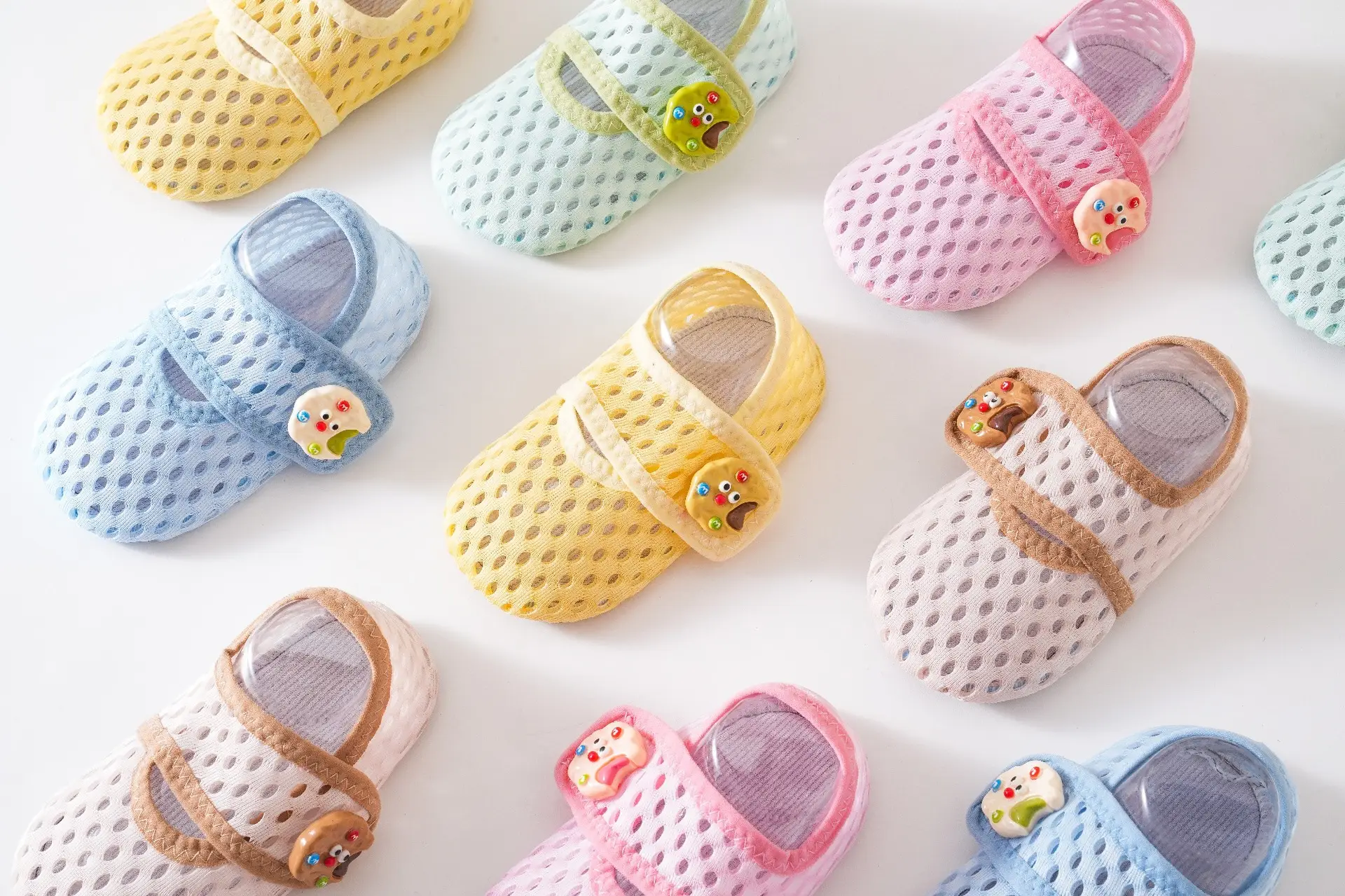 Pink Cartoon Baby Mesh Slip-On Shoes — feature 1
