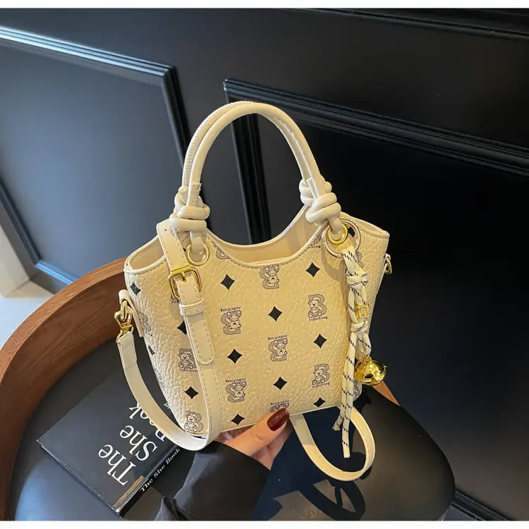 Pink Printed Hand Bag Women's 2025 New Fashionable Textile All-match Shoulder Bag Super Popular Crossbody Bag — feature 19