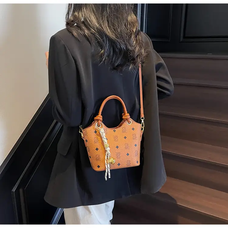 Pink Printed Hand Bag Women's 2025 New Fashionable Textile All-match Shoulder Bag Super Popular Crossbody Bag — feature 32