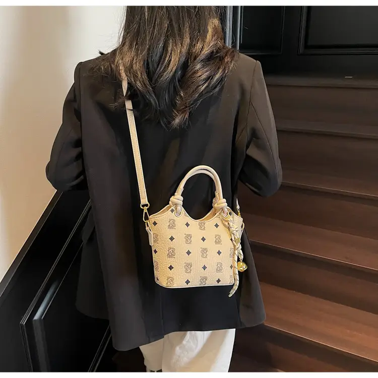 Pink Printed Hand Bag Women's 2025 New Fashionable Textile All-match Shoulder Bag Super Popular Crossbody Bag — feature 34