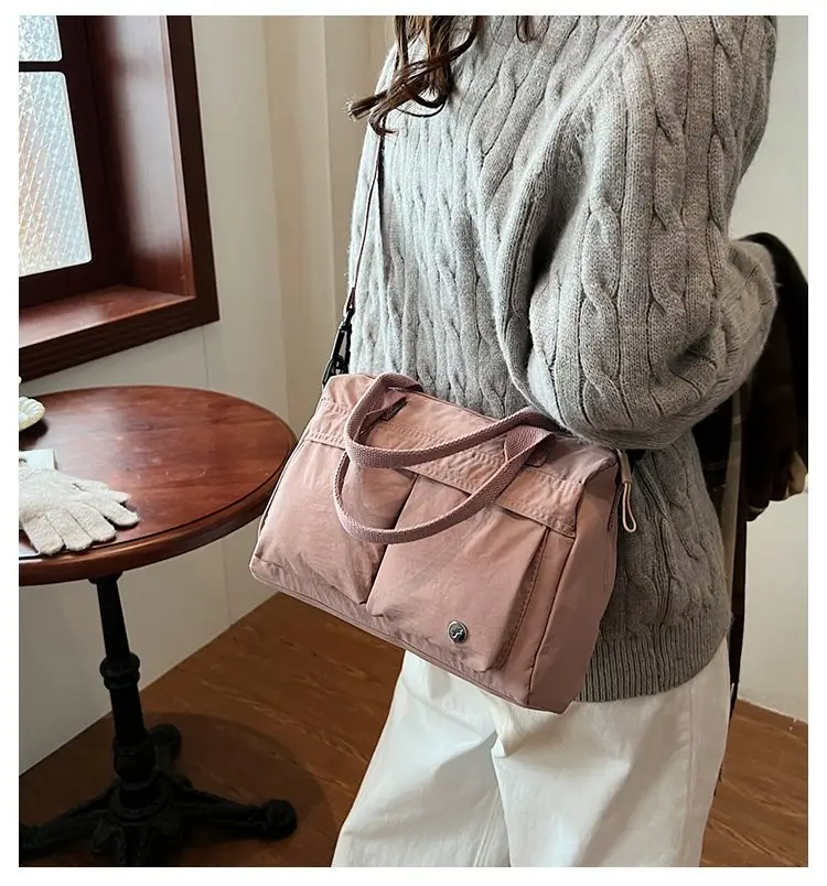 Japanese & Korean Style Lightweight Water-repellent Handbag — feature 2