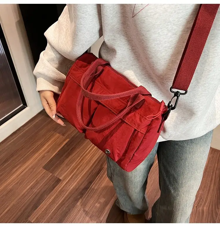 Japanese & Korean Style Lightweight Water-repellent Handbag — feature 39