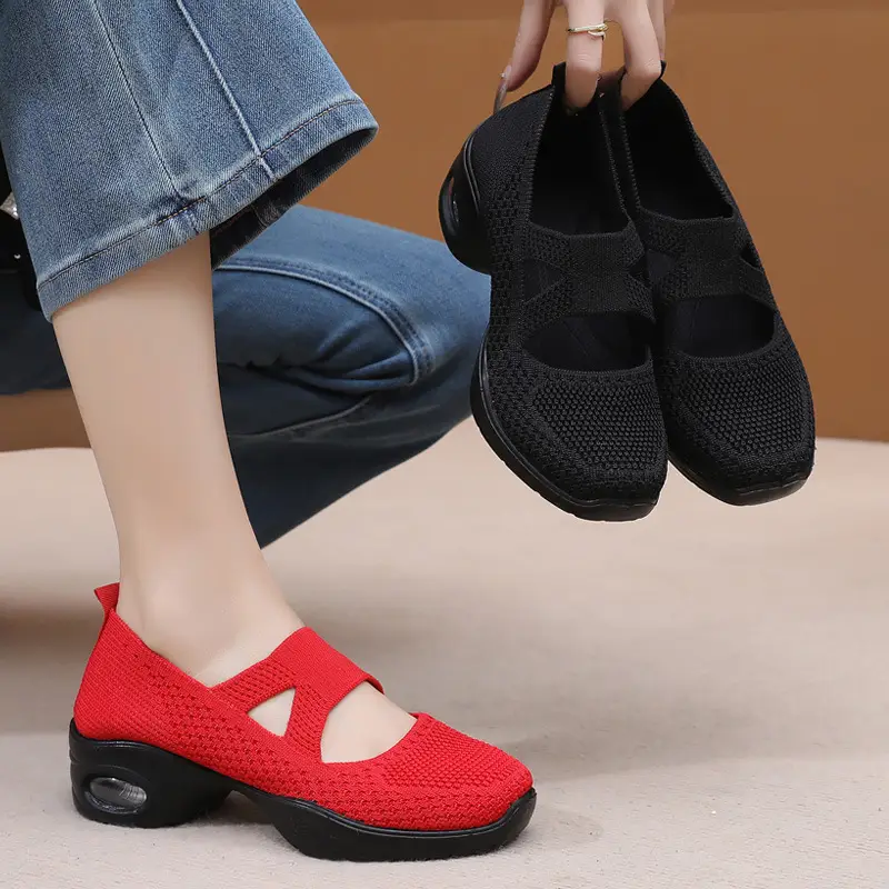 Breathable Flying Woven Noodle Dancing Shoes Women's Work Shoes Soft Sole Air Cushion Moms Shoes Old Beijing Cloth Shoes Women's Square Dancing Shoes - Image 6