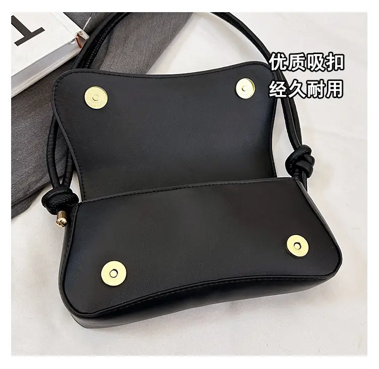Retro Crossbody Bag Women Brown Croc Texture 2025 — feature 8