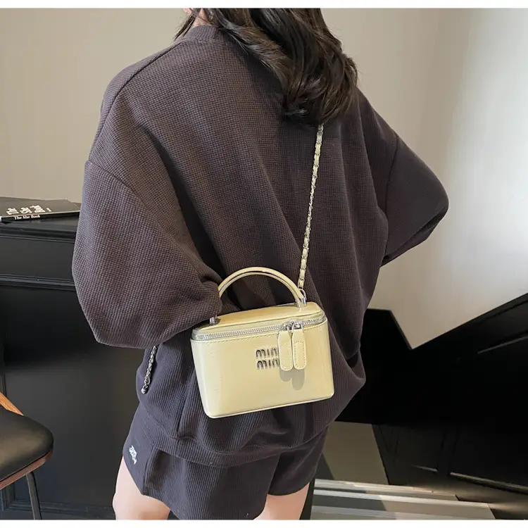Women's Chain Strap Mini Crossbody Bag Cream — feature 25