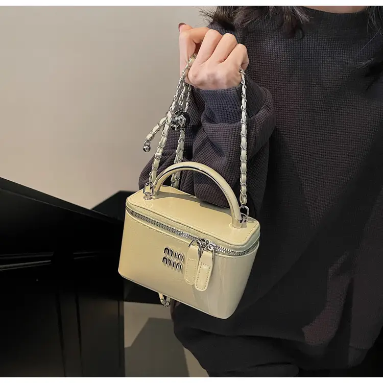 Women's Chain Strap Mini Crossbody Bag Cream — feature 27