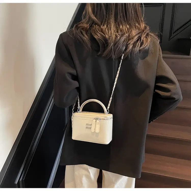 Women's Chain Strap Mini Crossbody Bag Cream — feature 30