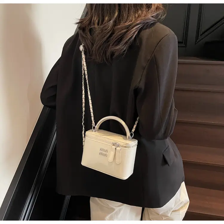Women's Chain Strap Mini Crossbody Bag Cream — feature 31