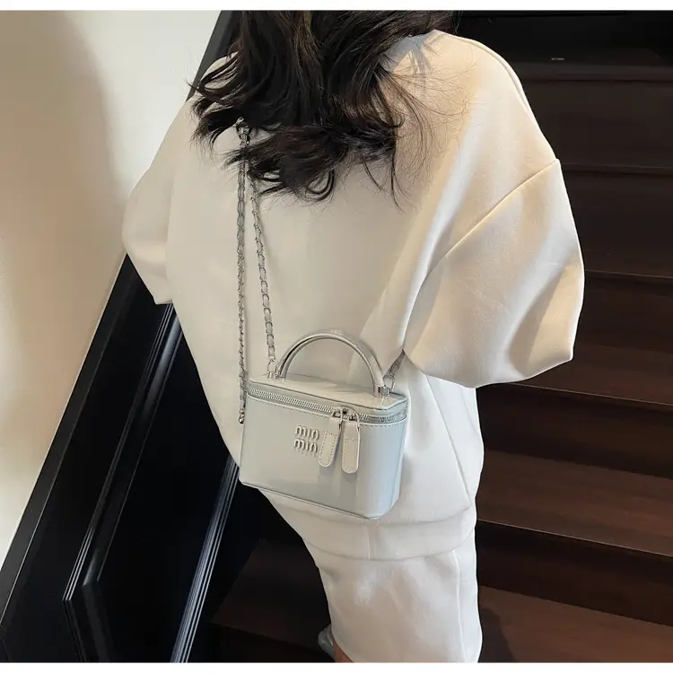 Women's Chain Strap Mini Crossbody Bag Cream — feature 32