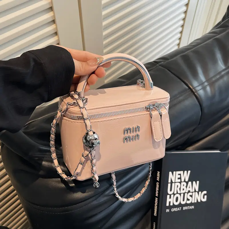 Women's Chain Strap Mini Crossbody Bag Cream - Image 4