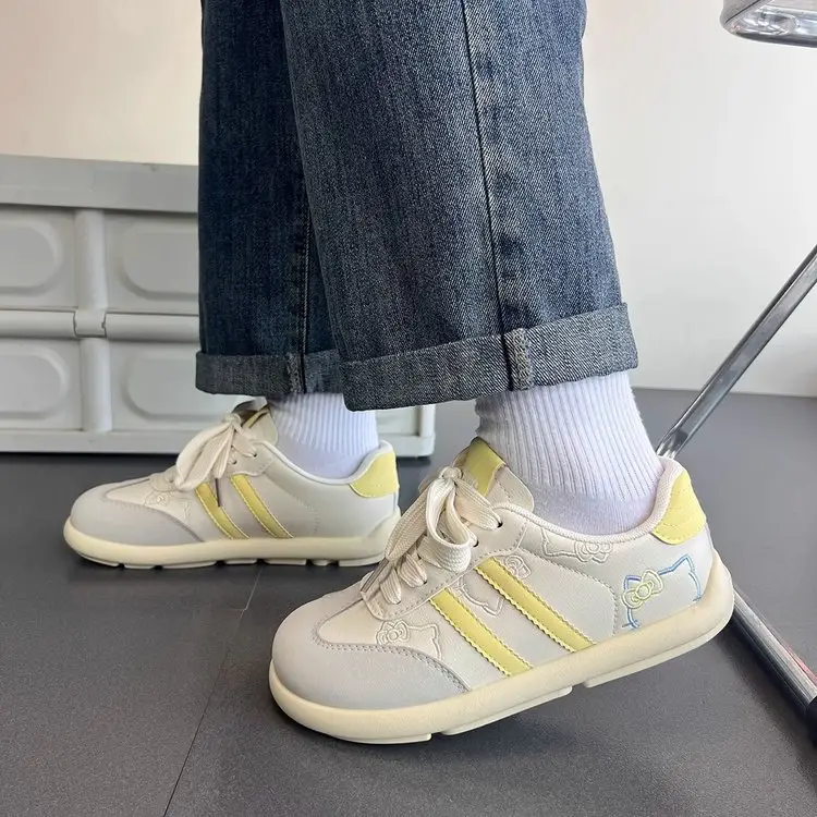 Lightweight and Comfortable White Shoes Women's 2025 New Spring High-value Cute Board Shoes Student All-match Casual Shoes for Women — feature 10