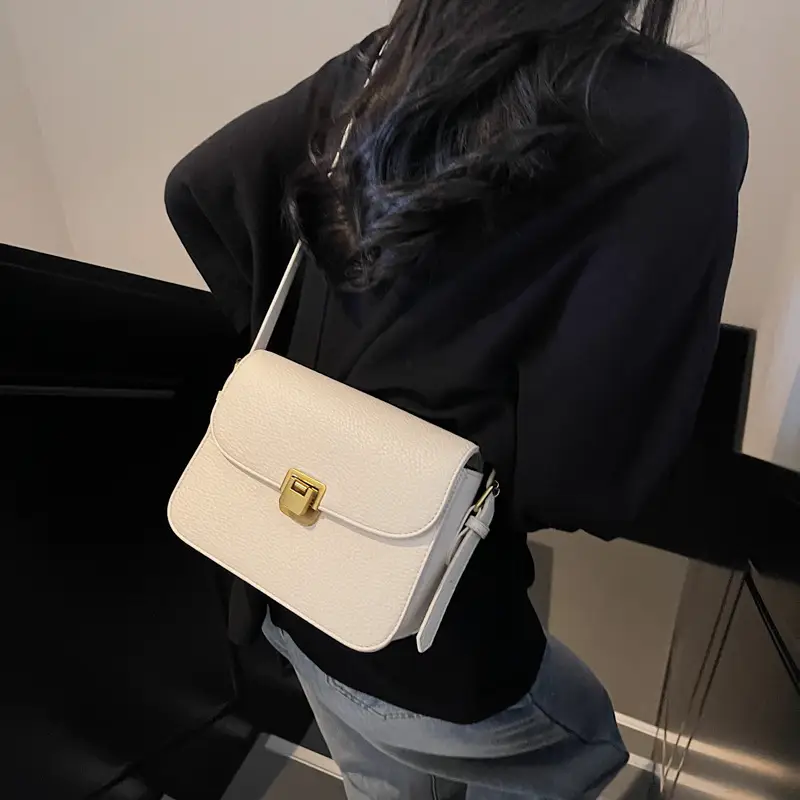 Women's Brown Leather Crossbody Bag with Gold Clasp - Image 7