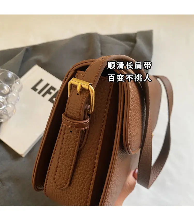 Women's Brown Leather Crossbody Bag with Gold Clasp — feature 4