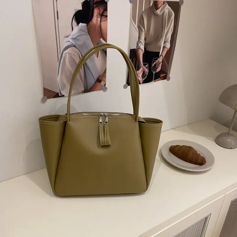 Black Large Capacity Women's Tote Bag 2026 - Image 2