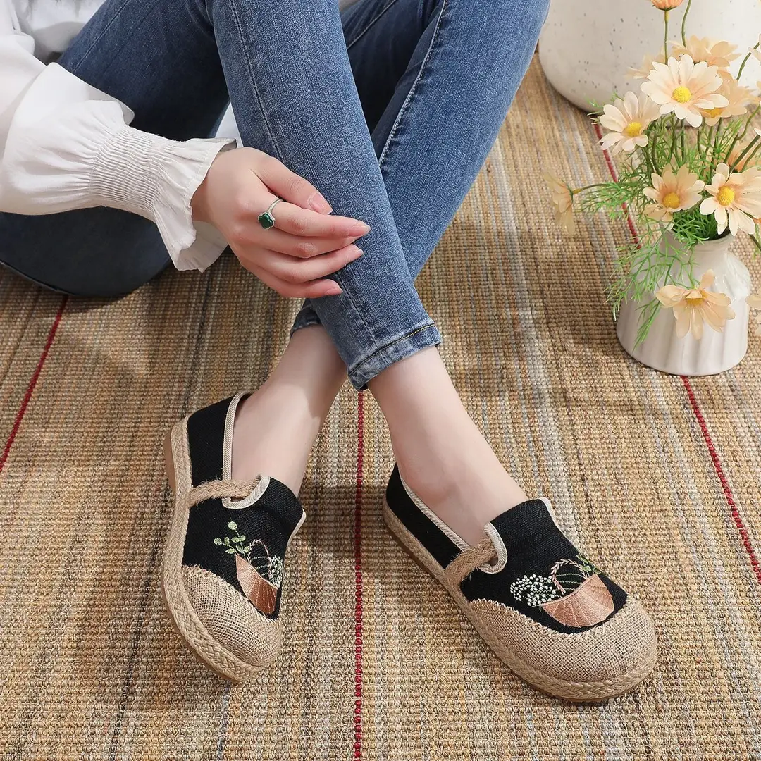 New Old Beijing Cloth Shoes Women's Linen Ethnic Style Canvas Shoes Round-toe Flat Light Soft Bottom Mother Shoes Single-layer Shoes - Image 7