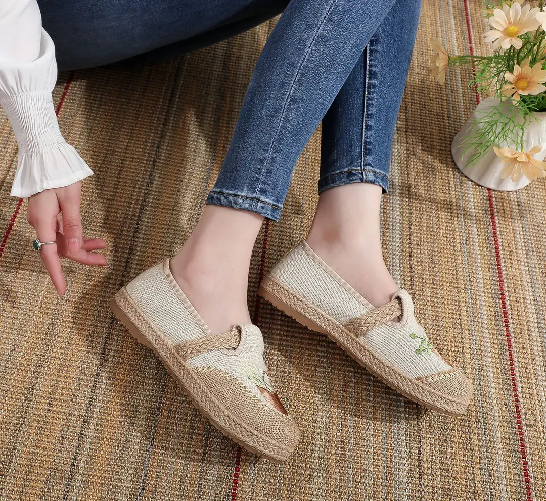 New Old Beijing Cloth Shoes Women's Linen Ethnic Style Canvas Shoes Round-toe Flat Light Soft Bottom Mother Shoes Single-layer Shoes — feature 12