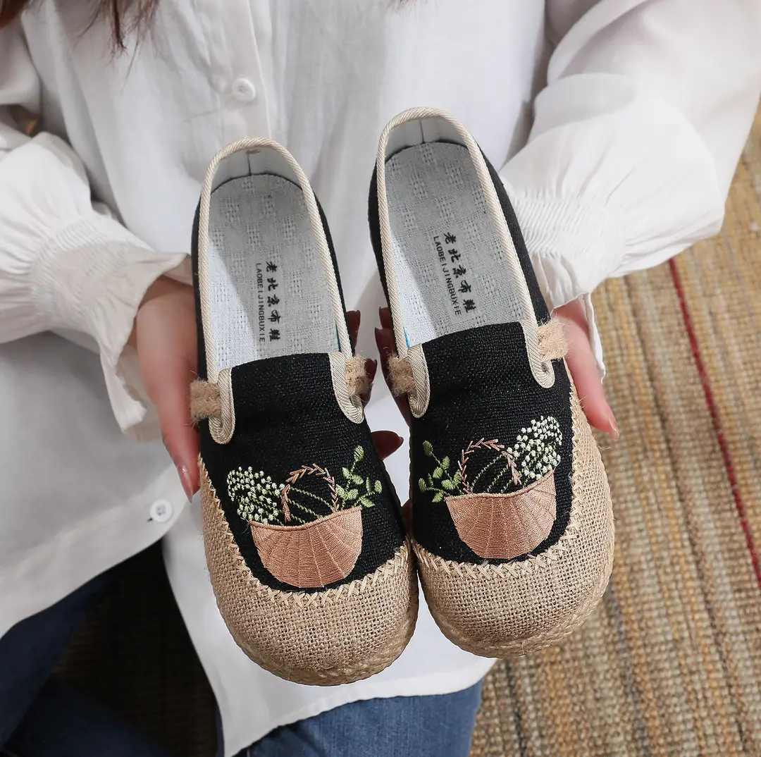 New Old Beijing Cloth Shoes Women's Linen Ethnic Style Canvas Shoes Round-toe Flat Light Soft Bottom Mother Shoes Single-layer Shoes — feature 4