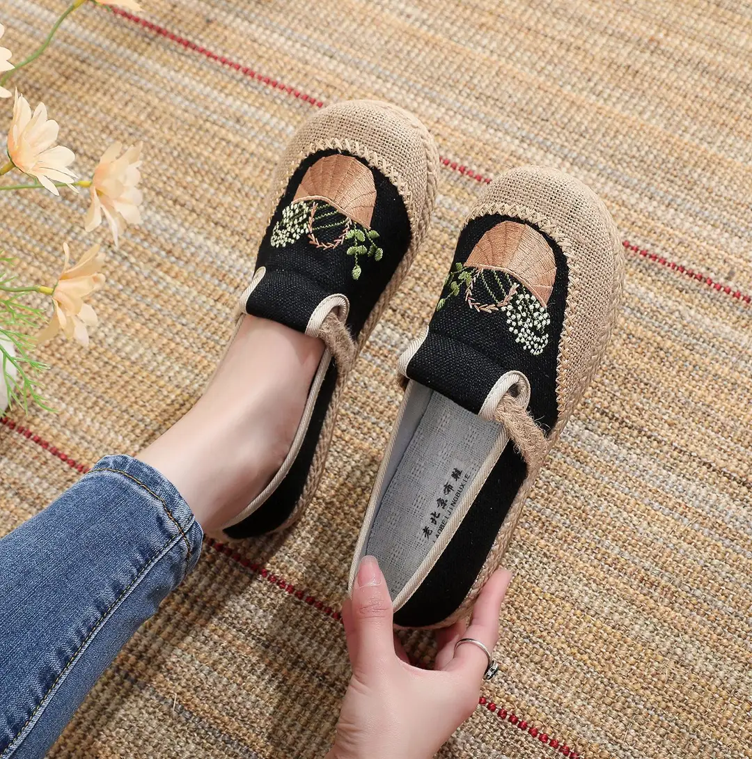 New Old Beijing Cloth Shoes Women's Linen Ethnic Style Canvas Shoes Round-toe Flat Light Soft Bottom Mother Shoes Single-layer Shoes — feature 7