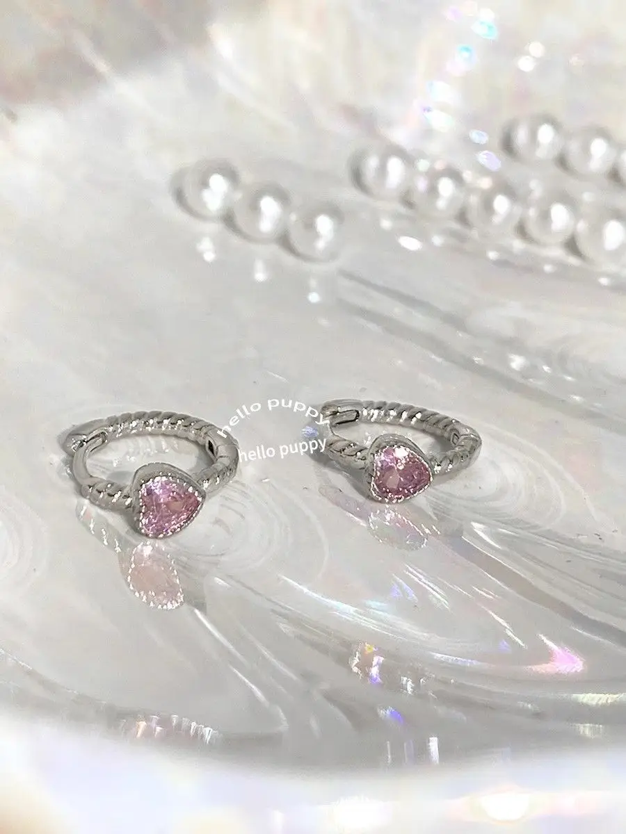 Pink Love Zircon Twist Ear Buckle Niche Design Women's Jewelry — feature 4