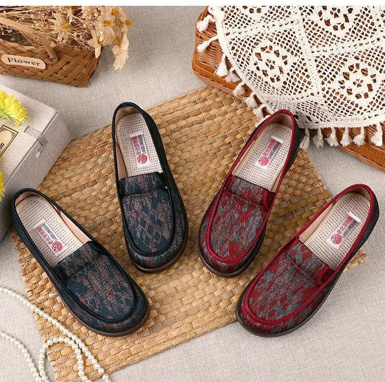 Old Beijing Cloth Shoes Spring and Autumn Women's Non-slip Old Age Vintage Embroidered Milk Shoes Big Foot Bone Loose Old Lady Shoes — feature 22