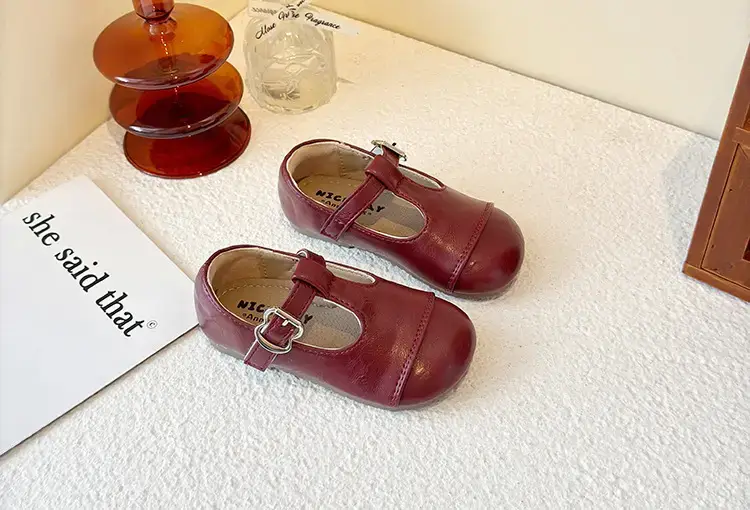 Girls Leather Sandals Spring Autumn Red Baby Shoes — feature 3