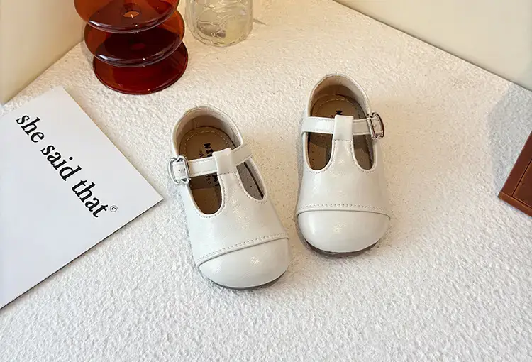Girls Leather Sandals Spring Autumn Red Baby Shoes — feature 6