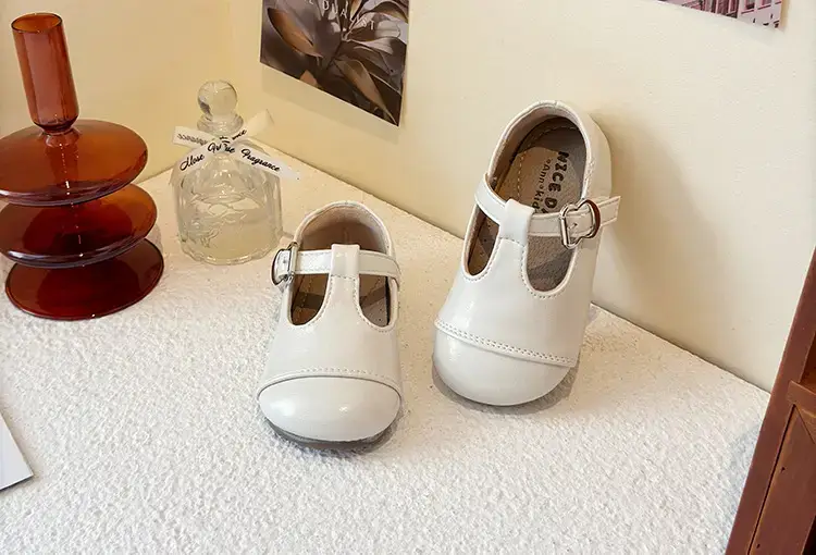 Girls Leather Sandals Spring Autumn Red Baby Shoes — feature 7