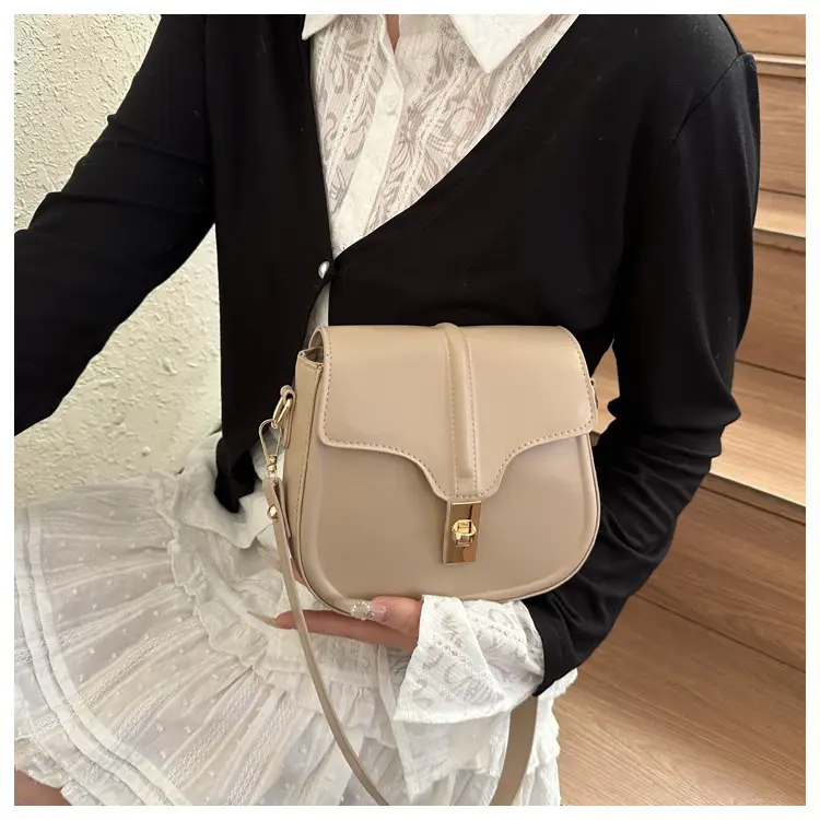 White Saddle Shoulder Bag for Women — feature 10