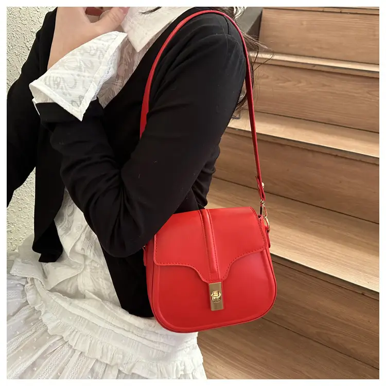 White Saddle Shoulder Bag for Women — feature 11