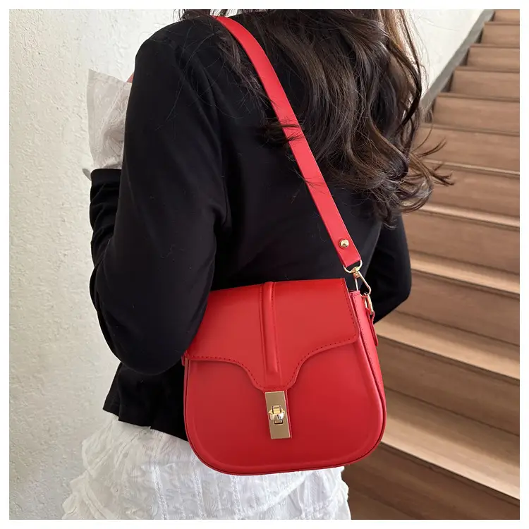 White Saddle Shoulder Bag for Women — feature 12