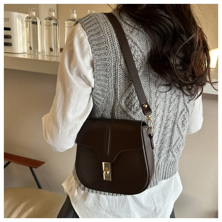 White Saddle Shoulder Bag for Women — feature 15