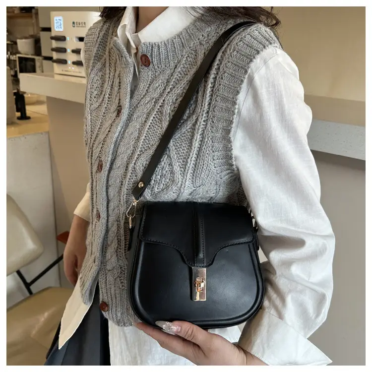 White Saddle Shoulder Bag for Women — feature 19