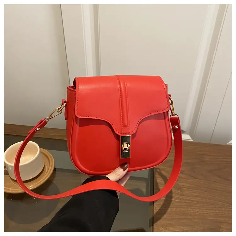 White Saddle Shoulder Bag for Women — feature 25