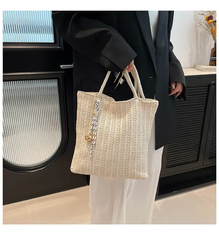 Women's Pastoral Net Red Woven Shoulder Bag Spring Straw Tote — feature 13