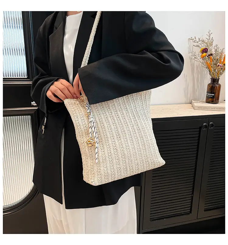 Women's Pastoral Net Red Woven Shoulder Bag Spring Straw Tote — feature 15