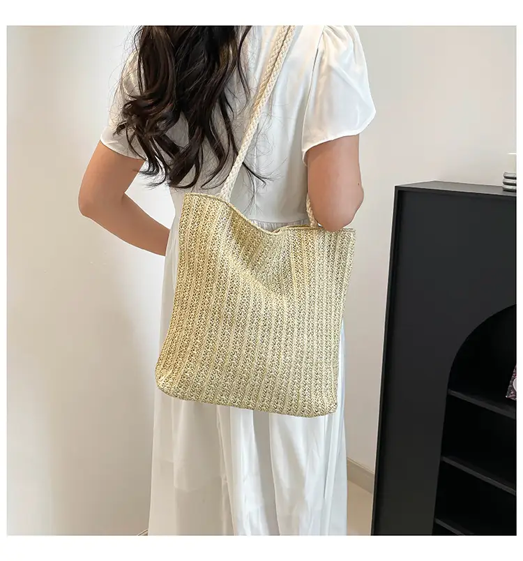 Women's Pastoral Net Red Woven Shoulder Bag Spring Straw Tote — feature 21