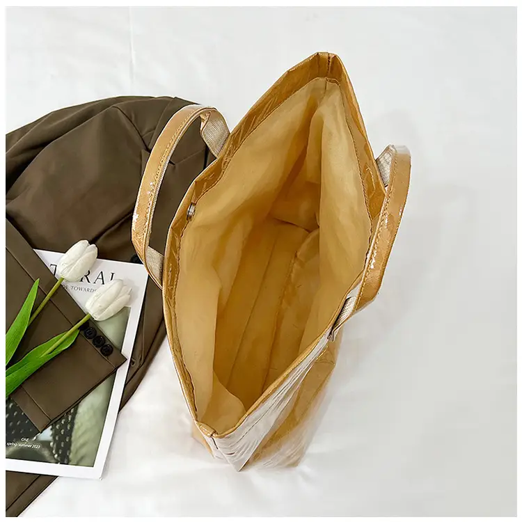 Transparent Waterproof Jelly Bag for Work Commute — feature 19