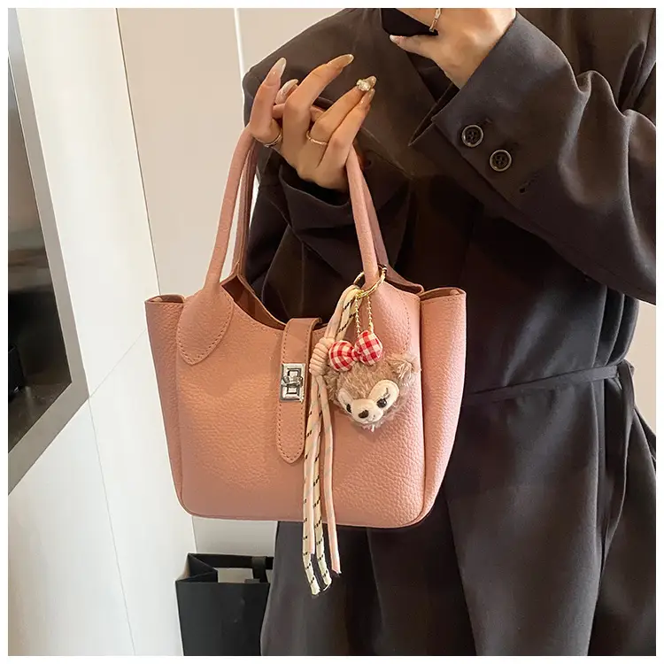 Women's Cream Teddy Bear Crossbody Bag 2025 — feature 13