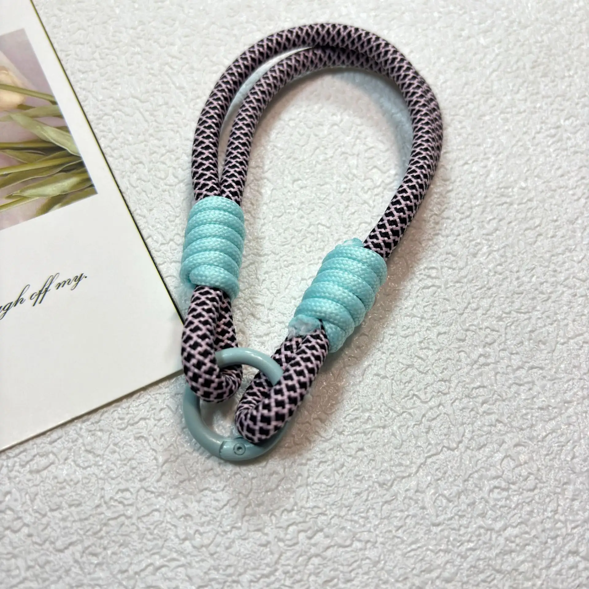 Contrast Rope with Mobile Phone Case Pendant Drop-Resistant Men Women — feature 13