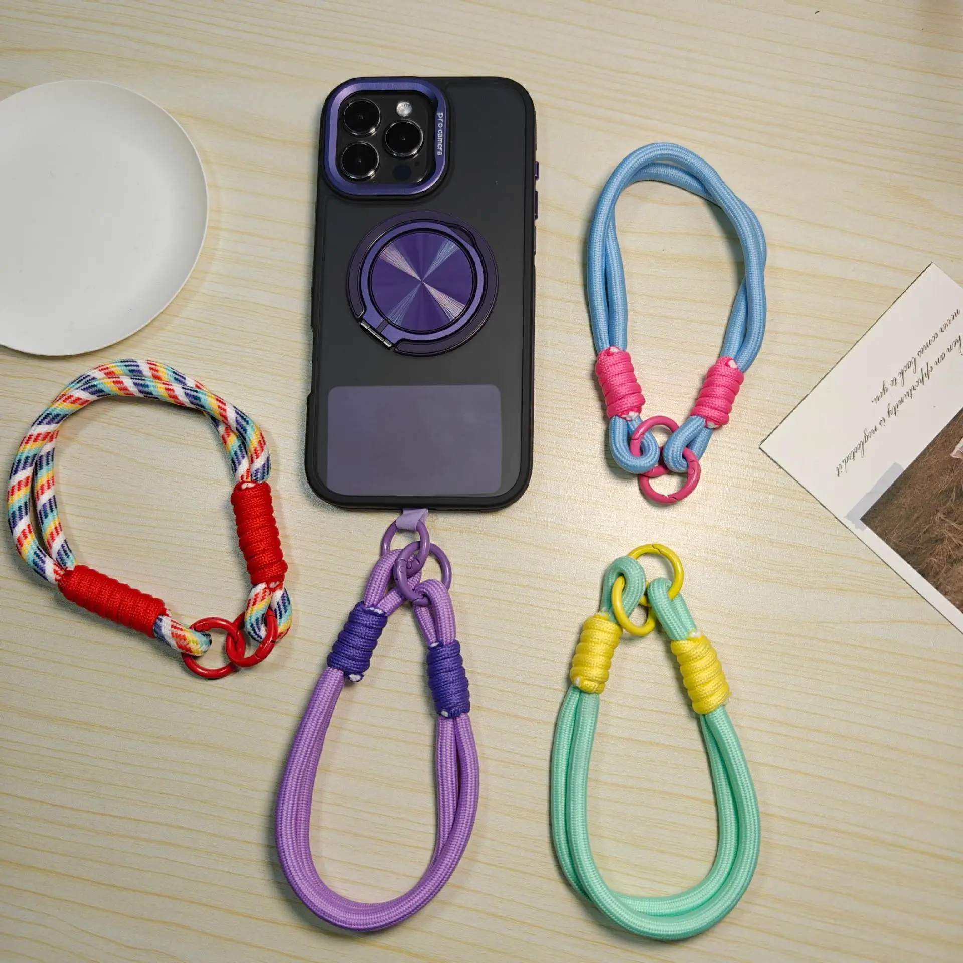 Contrast Rope with Mobile Phone Case Pendant Drop-Resistant Men Women — feature 4