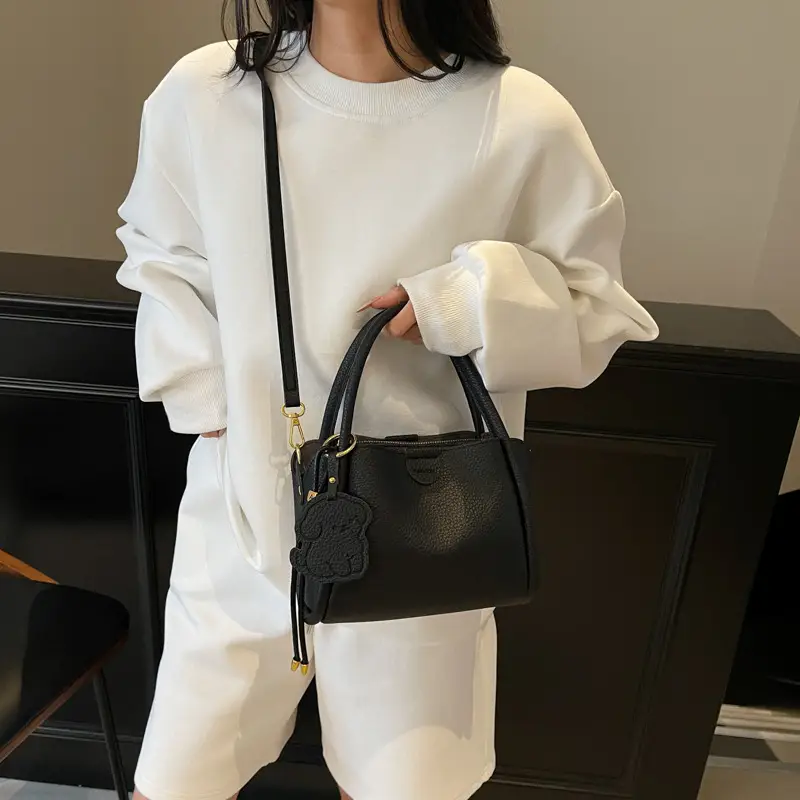 Women's Beige Leather Hand Bag with Gold Hardware - Image 7