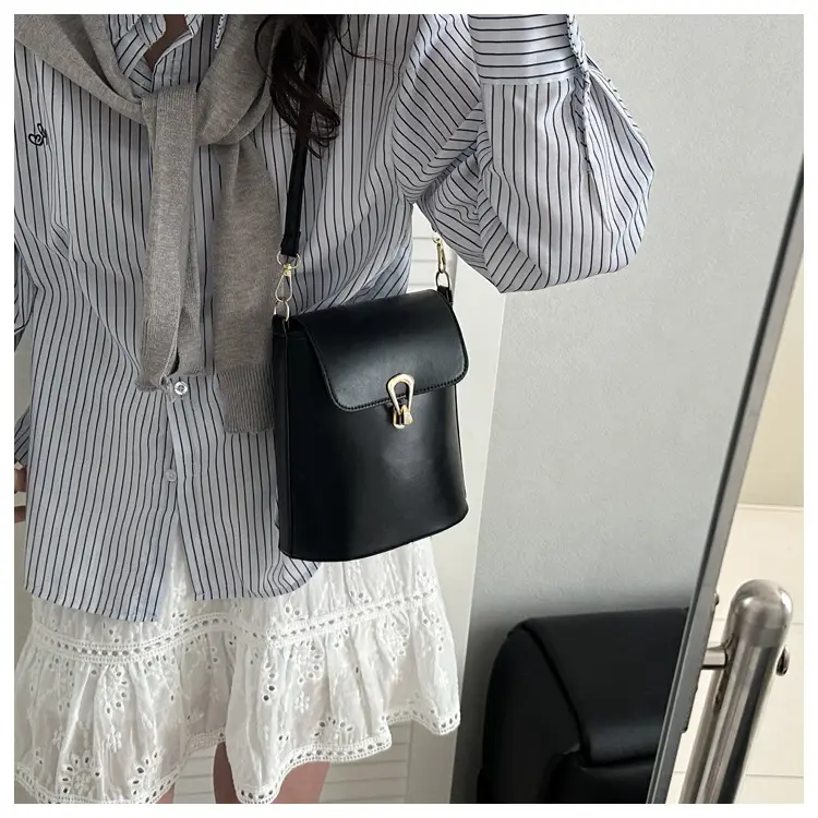 Brown Leather Bucket Bag for Women 2025 — feature 11