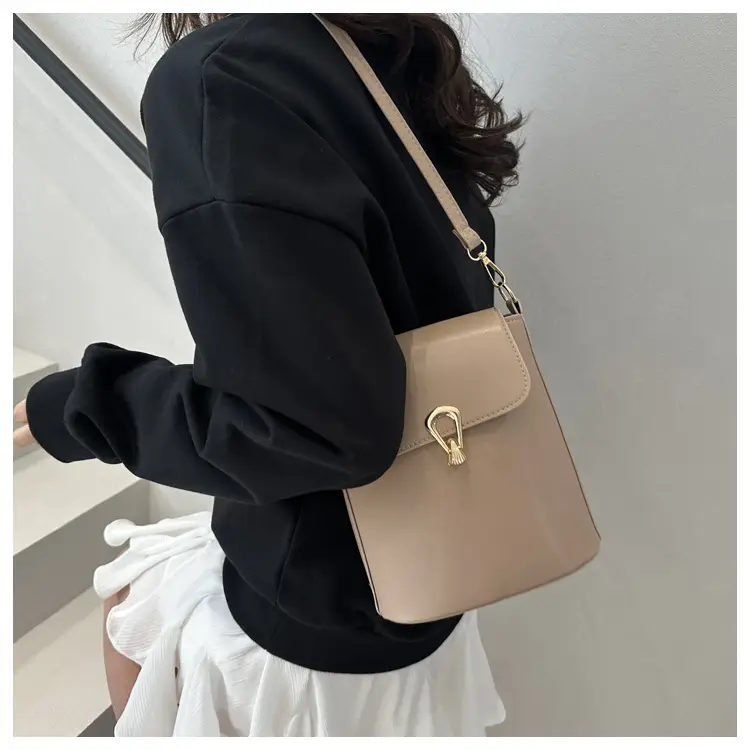 Brown Leather Bucket Bag for Women 2025 — feature 13