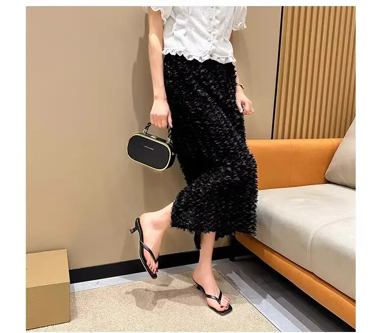 Versatile Outdoor Wear Stiletto Flip-Flops for Women 2026 Summer New Soft Leather Square-Toe Thong Sandals Cat Heel Sandals — feature 6