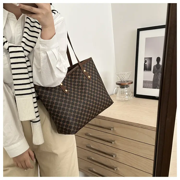 Women's Cross-border Patterned Shoulder Bag 2025 Spring — feature 31